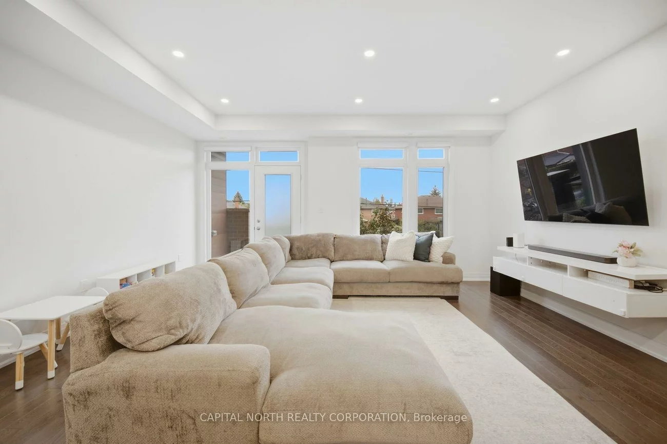 41, Shatner Turnabout, East Woodbridge, Vaughan