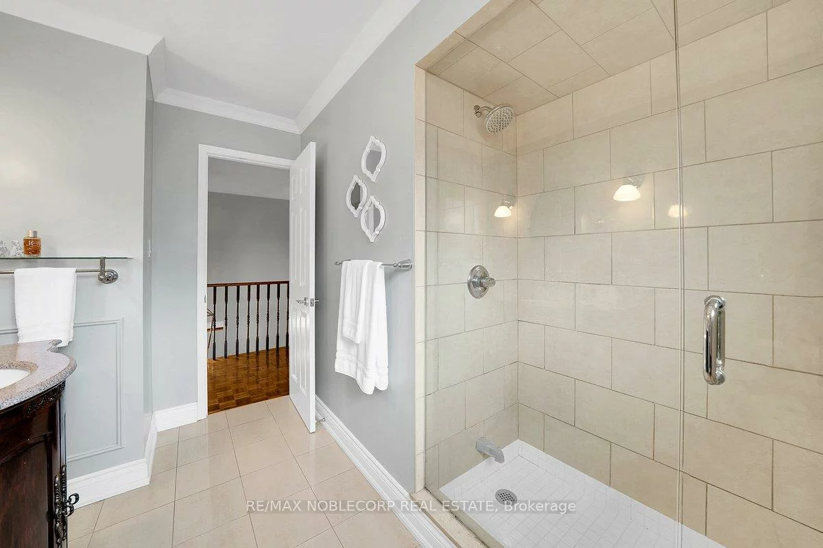3, Castlehill, Maple, Vaughan