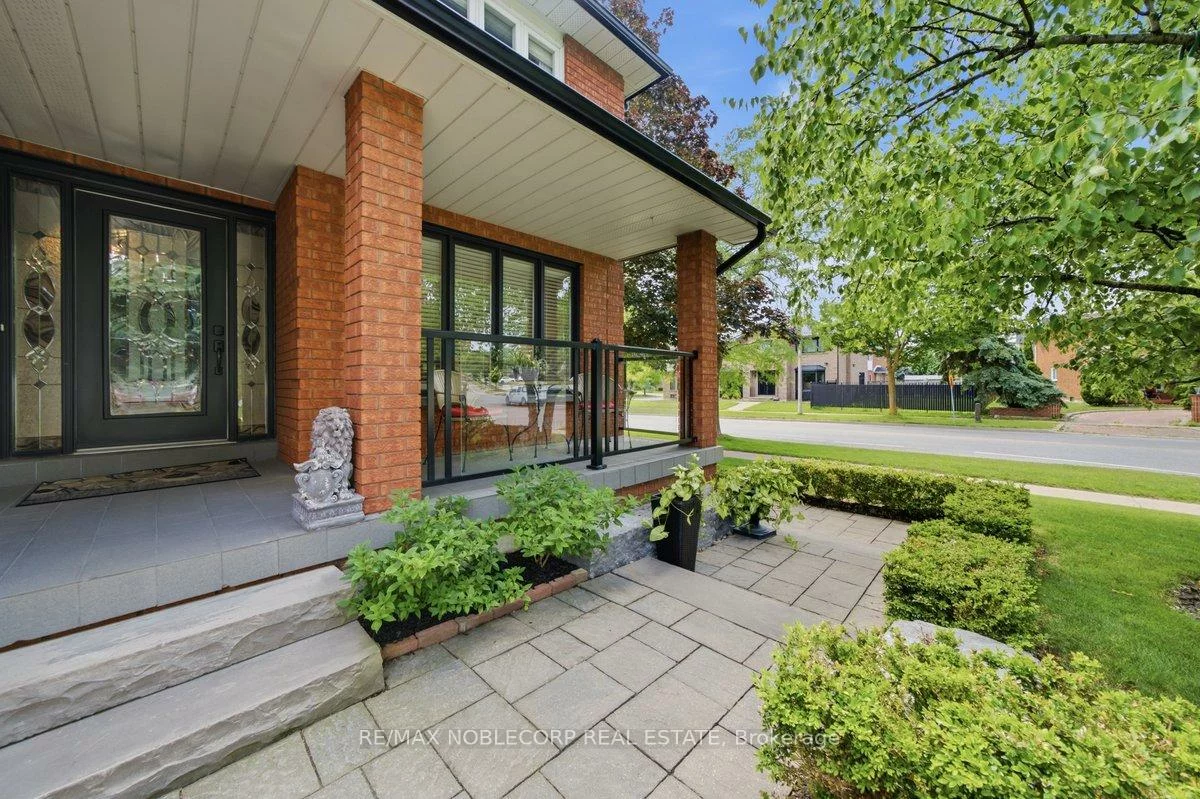 3, Castlehill, Maple, Vaughan