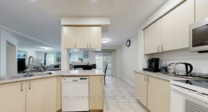 215, Drummond, Maple, Vaughan