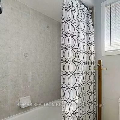 215, Drummond, Maple, Vaughan