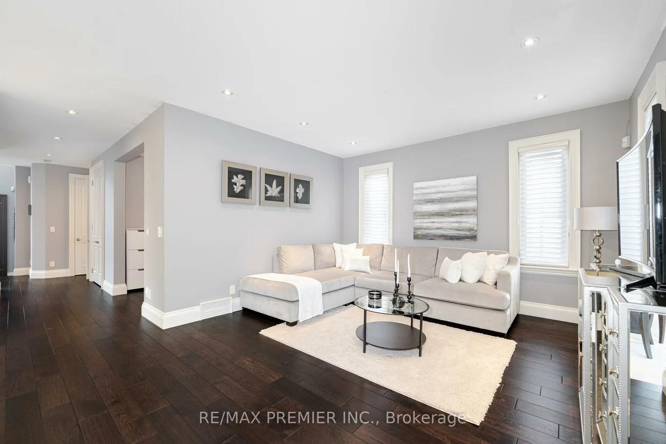 28, Ellerby, West Woodbridge, Vaughan