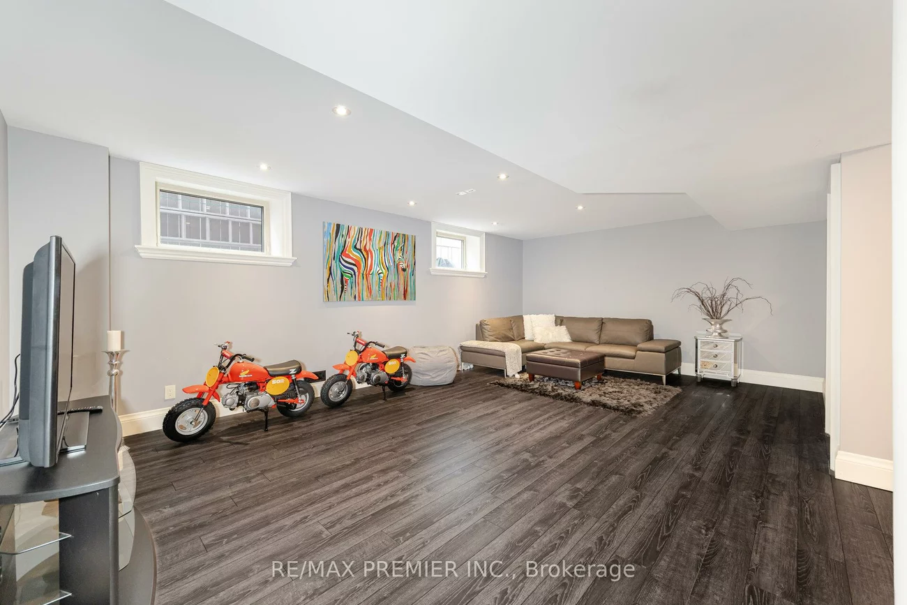 28, Ellerby, West Woodbridge, Vaughan