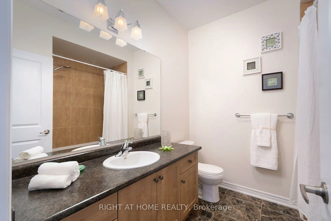 43, Hopewell, Kleinburg, Vaughan