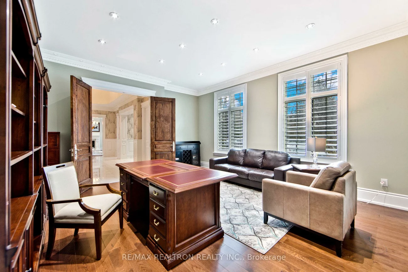 138, Centre, Uplands, Vaughan