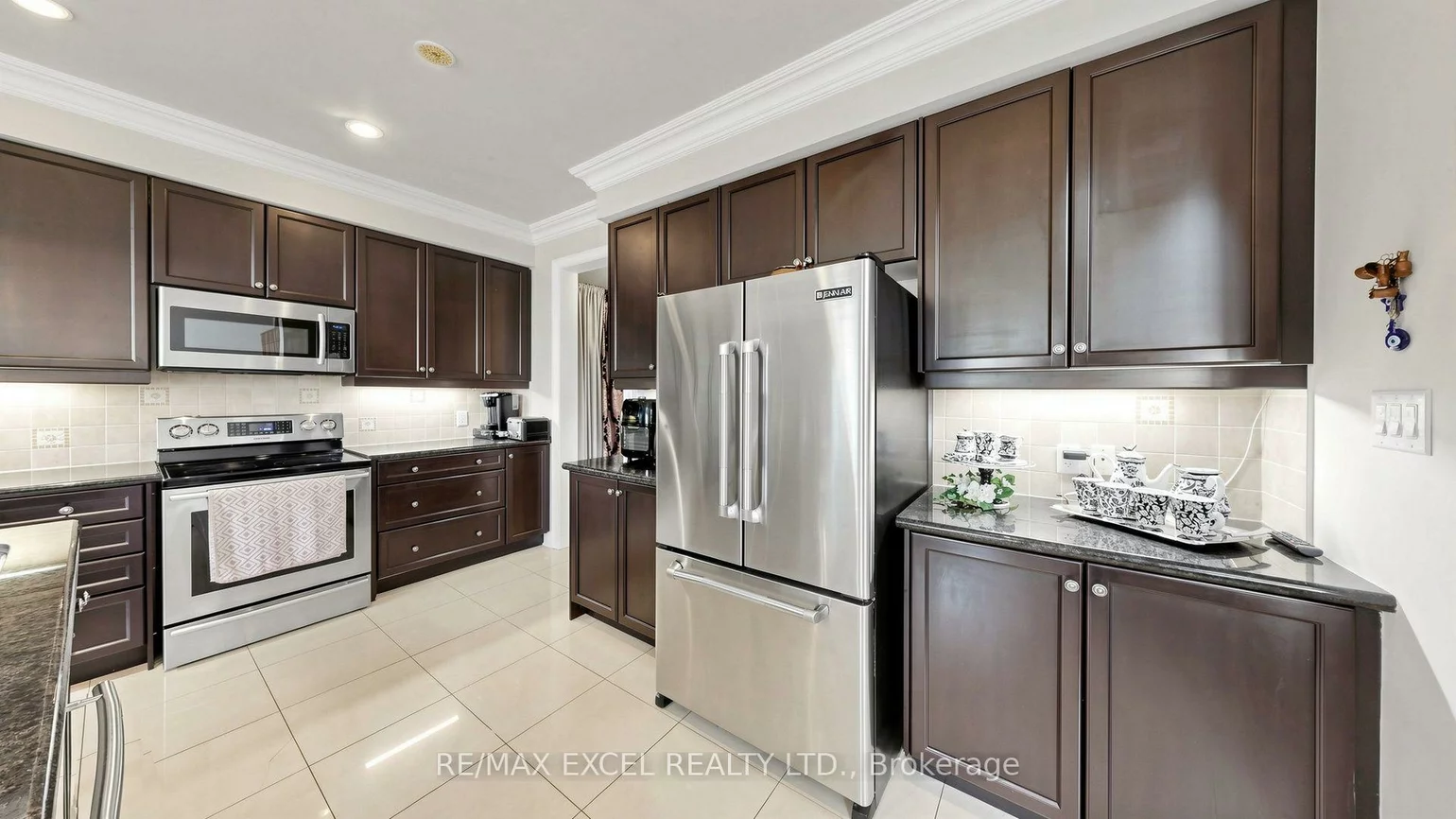 651, Via Romano, Patterson, Vaughan