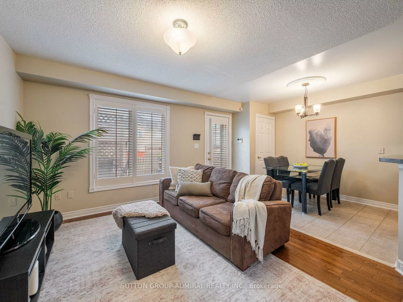 103, America, Vellore Village, Vaughan