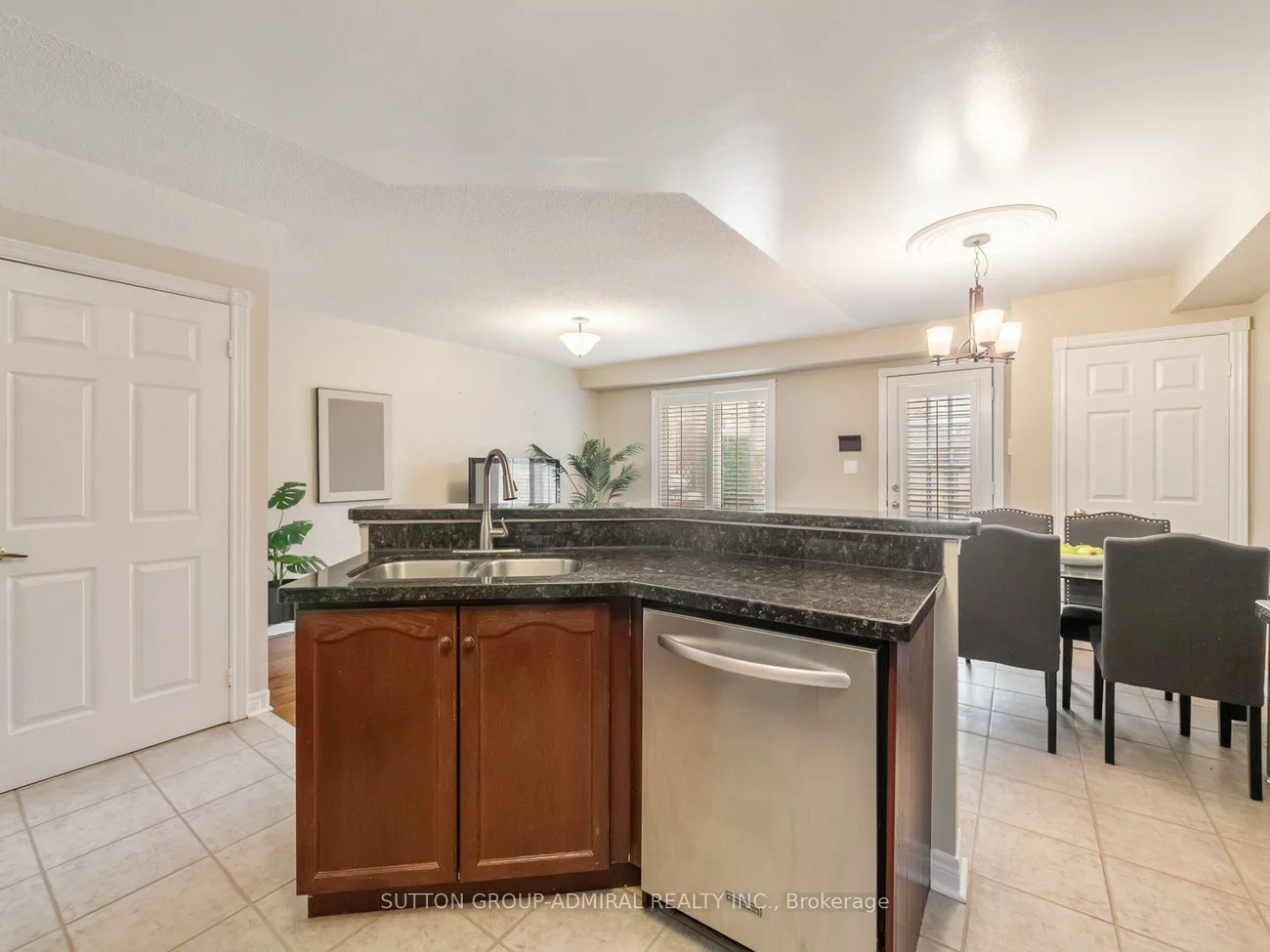 103, America, Vellore Village, Vaughan
