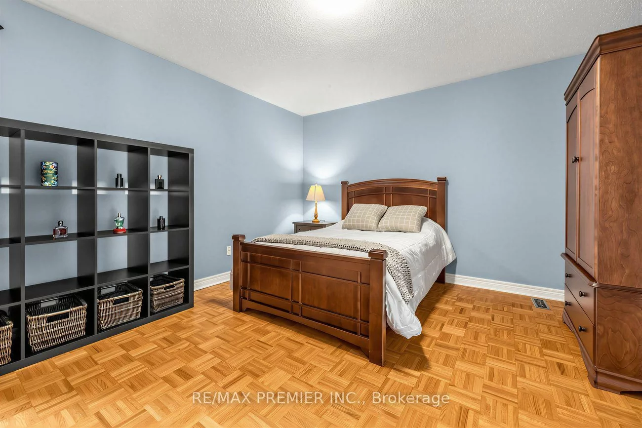 47, Berry, Vellore Village, Vaughan