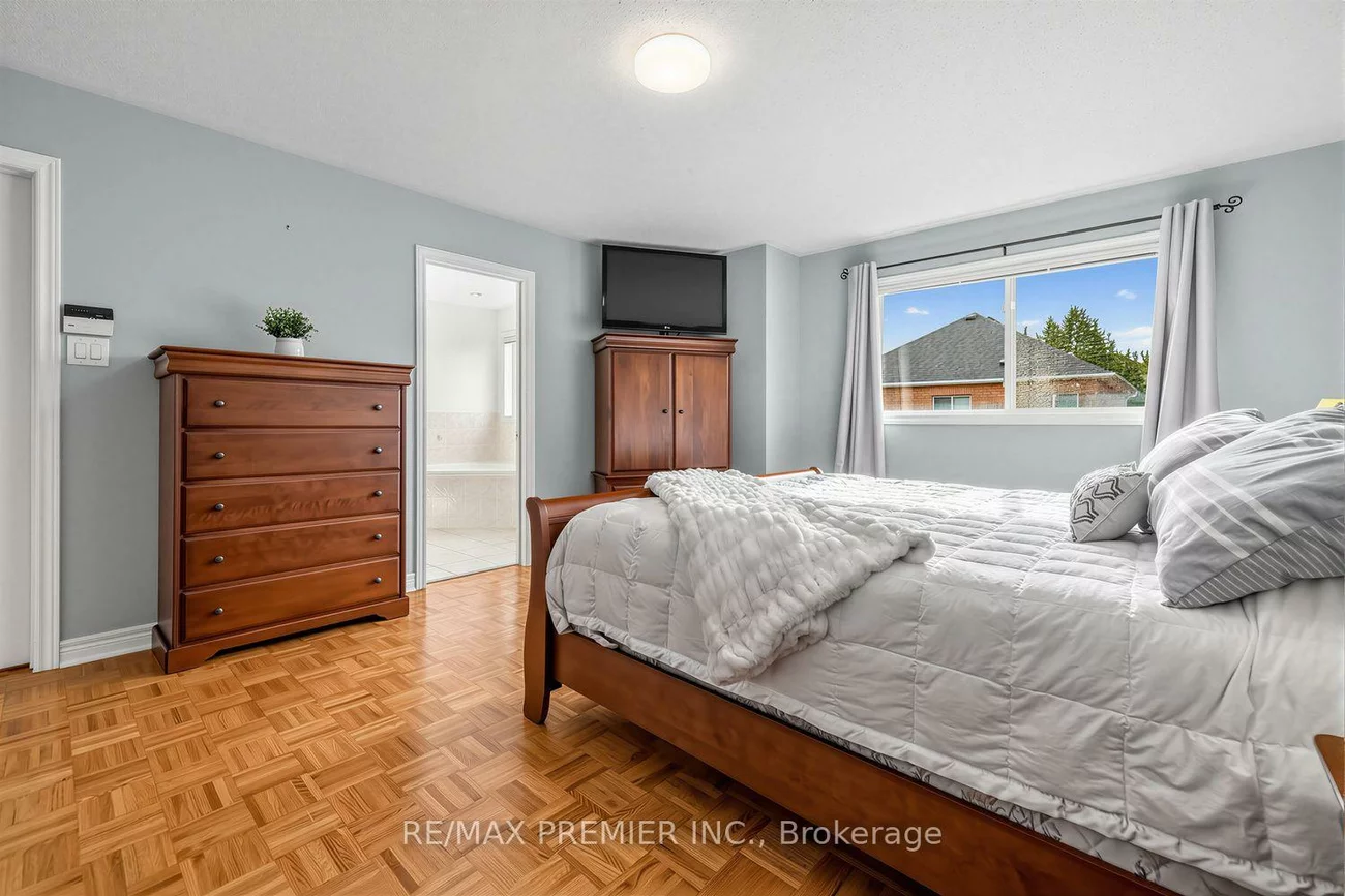 47, Berry, Vellore Village, Vaughan