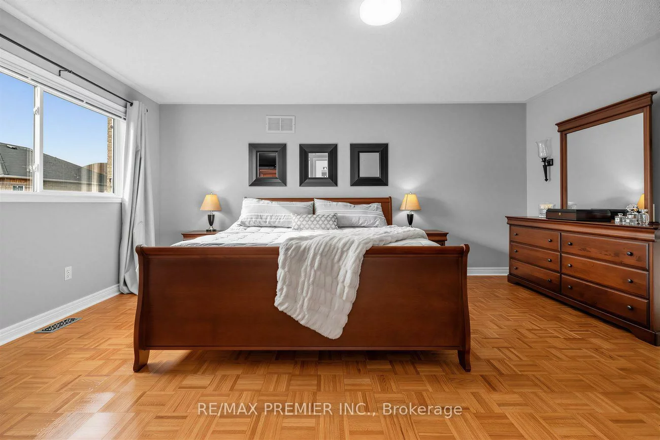47, Berry, Vellore Village, Vaughan