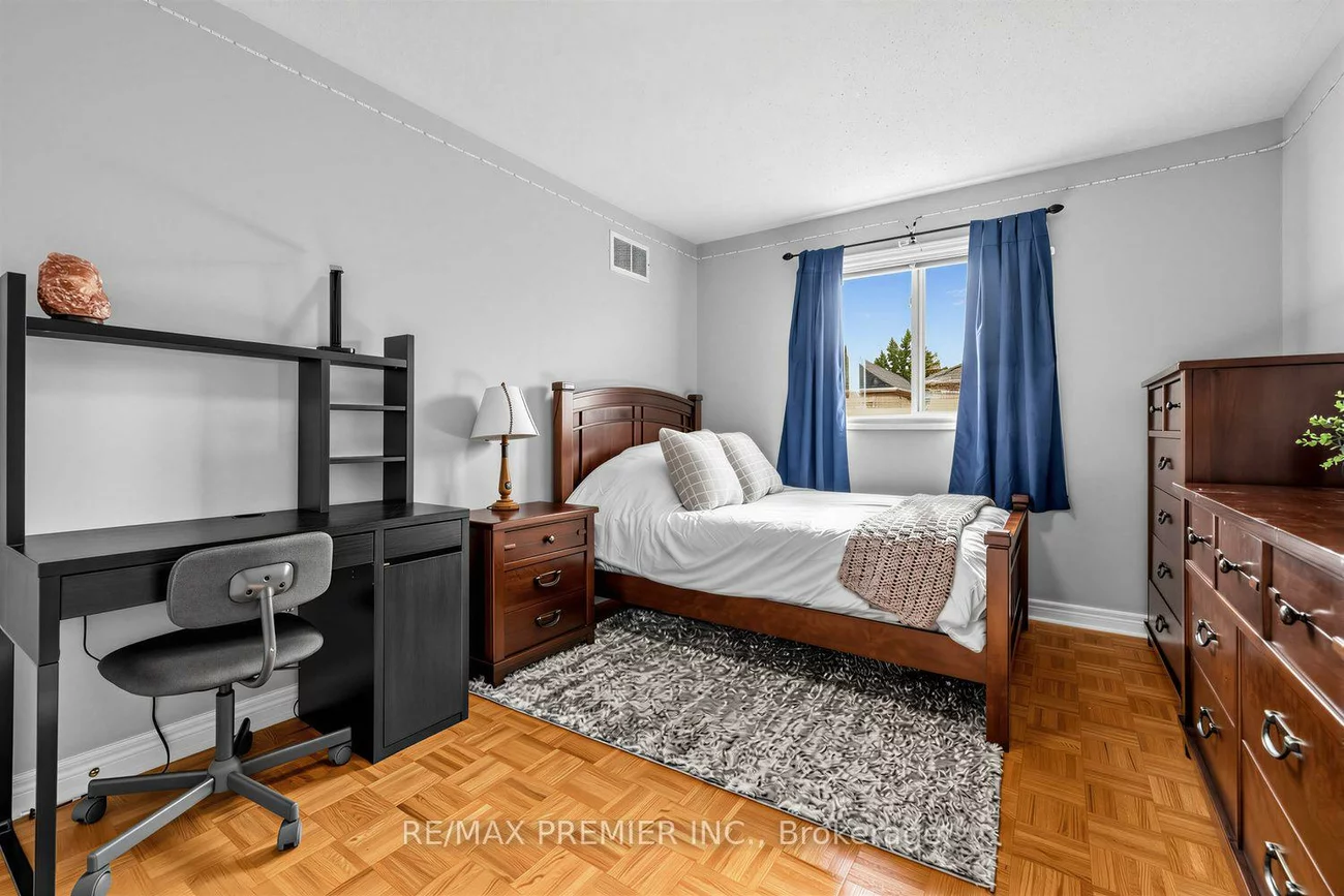 47, Berry, Vellore Village, Vaughan