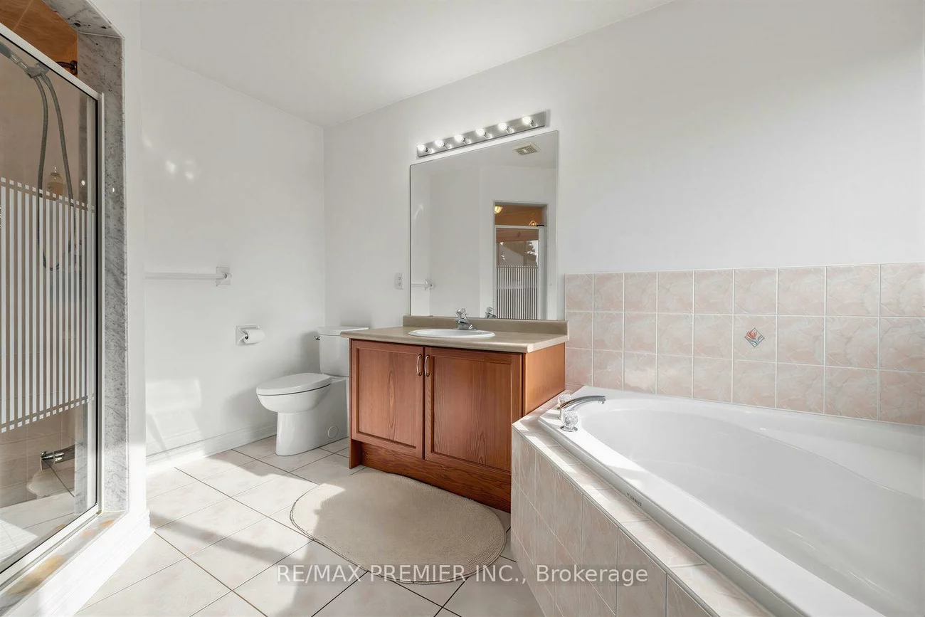 47, Berry, Vellore Village, Vaughan