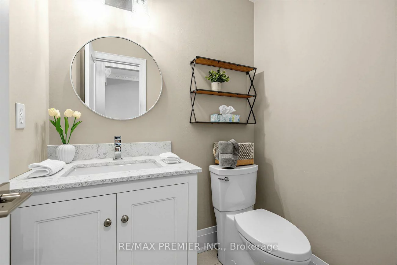 47, Berry, Vellore Village, Vaughan