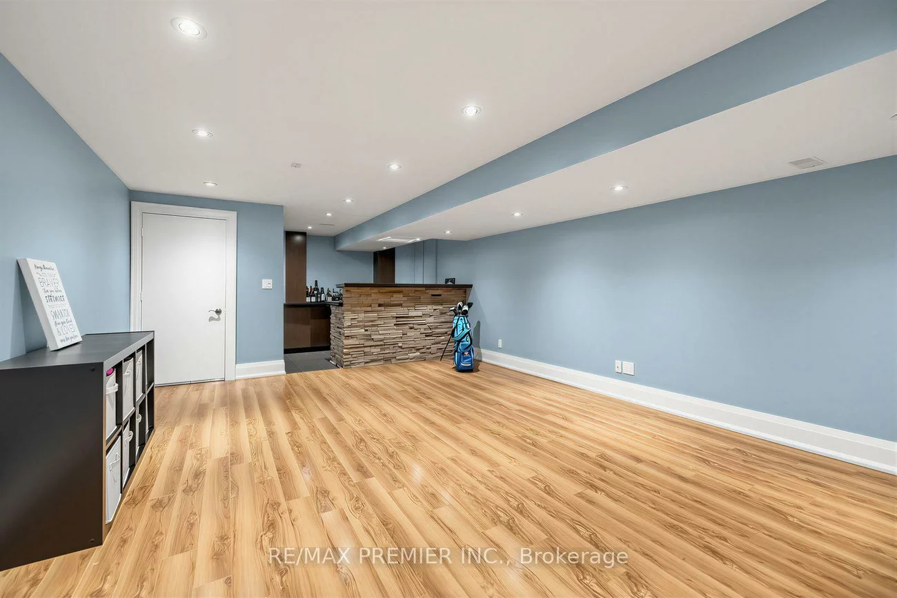 47, Berry, Vellore Village, Vaughan
