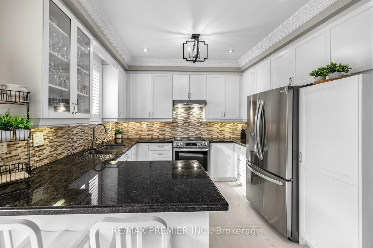 47, Berry, Vellore Village, Vaughan