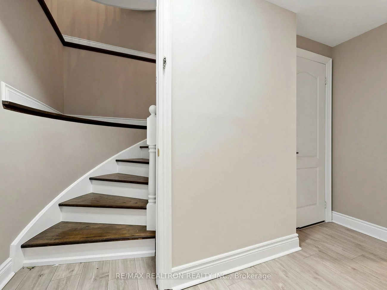75, Langtry, Uplands, Vaughan