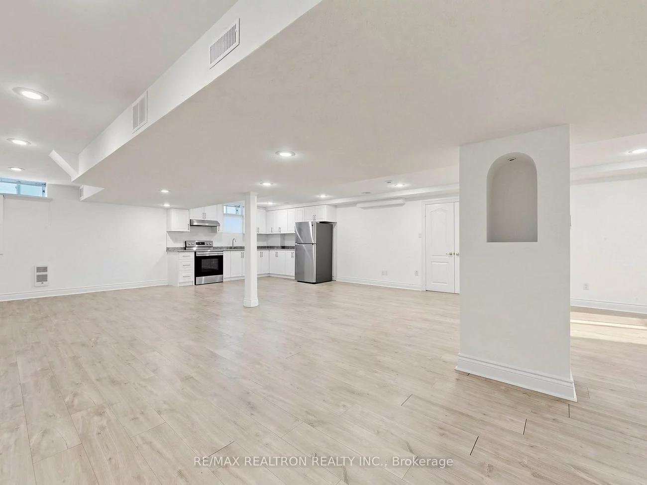 75, Langtry, Uplands, Vaughan