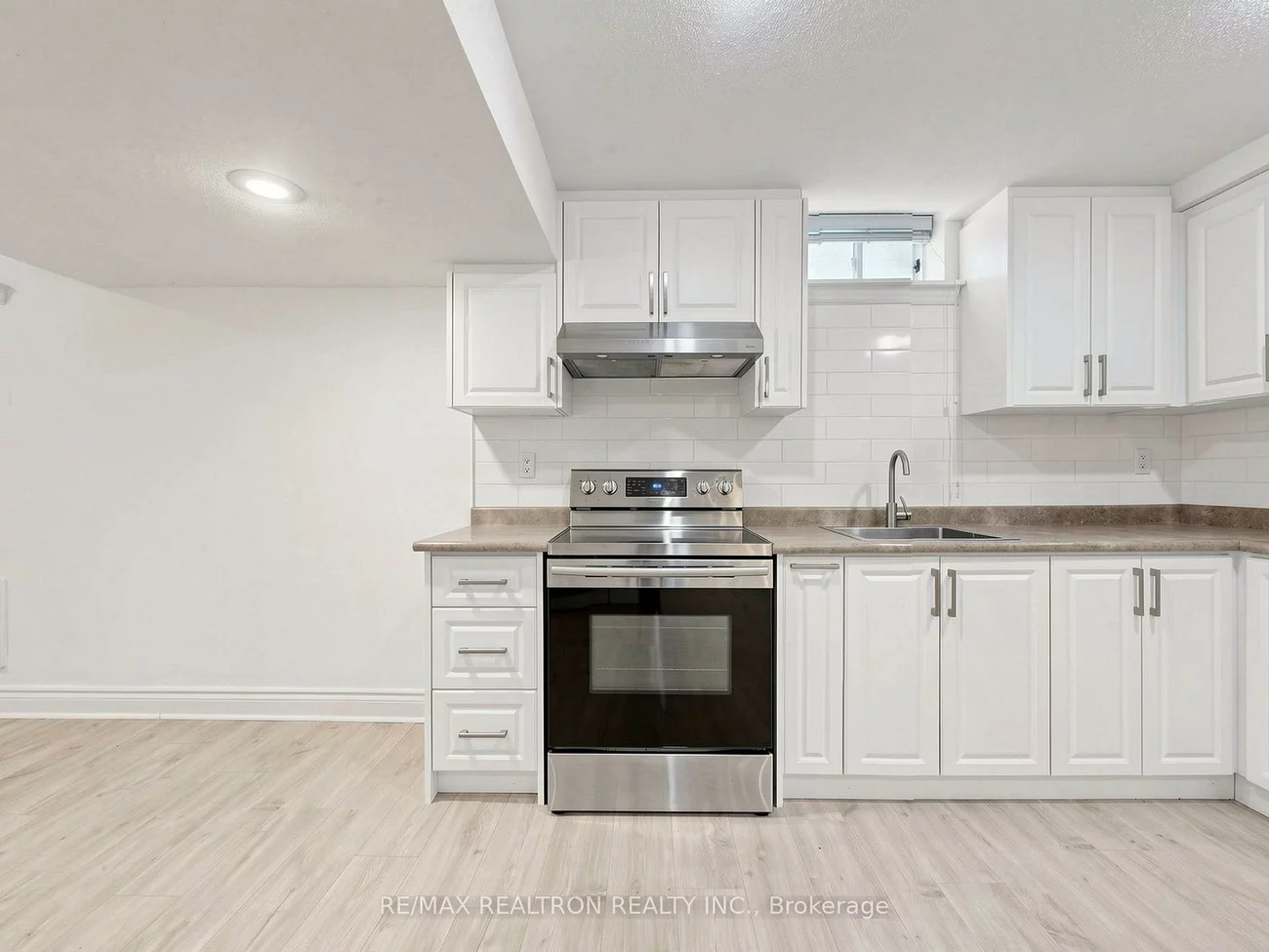 75, Langtry, Uplands, Vaughan
