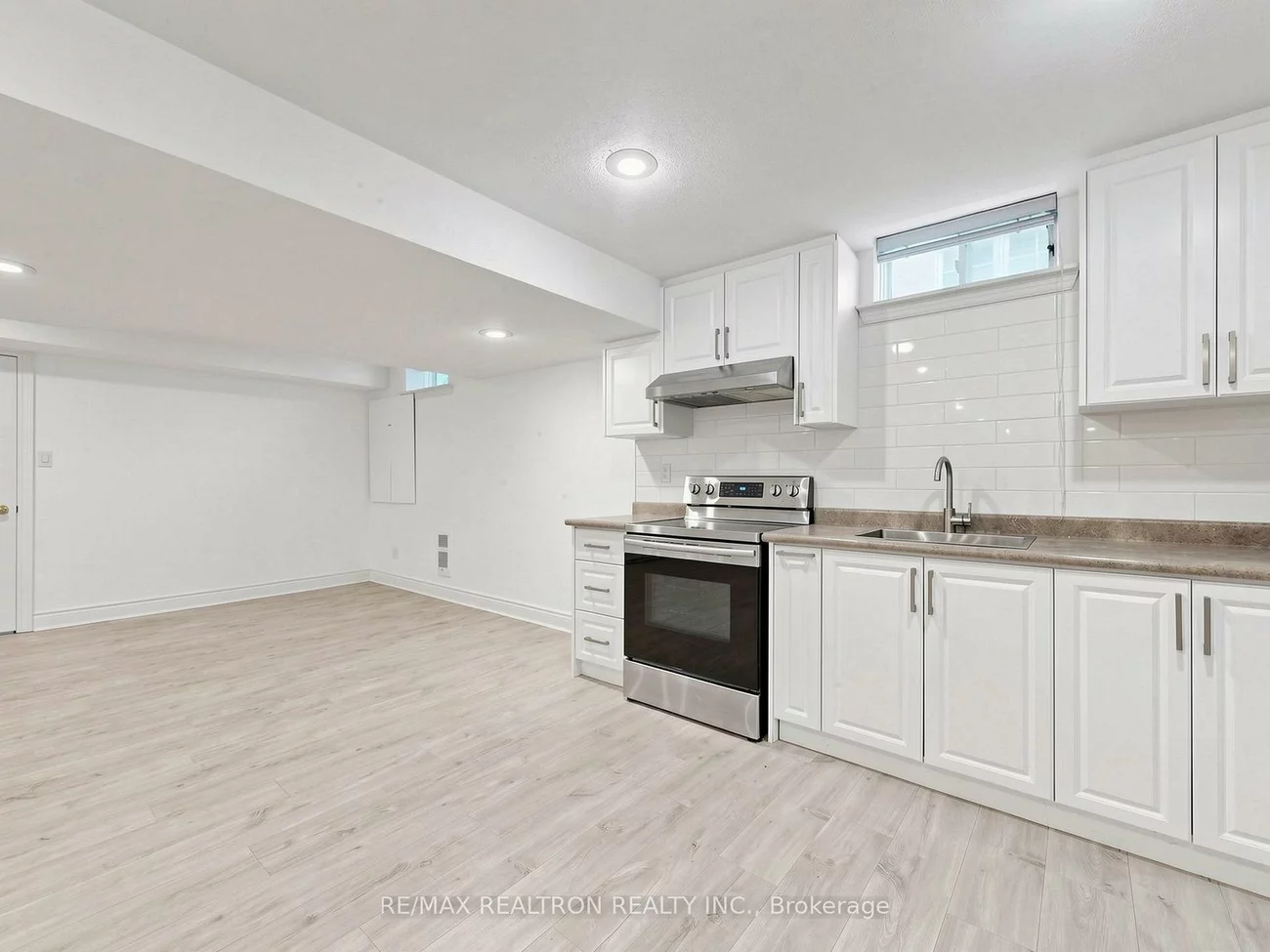 75, Langtry, Uplands, Vaughan