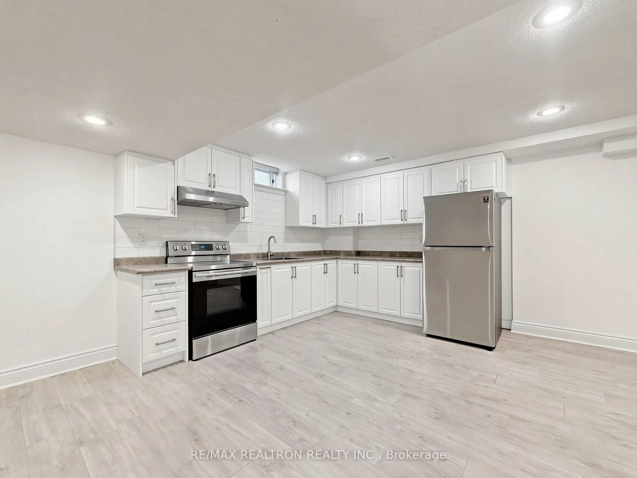 75, Langtry, Uplands, Vaughan