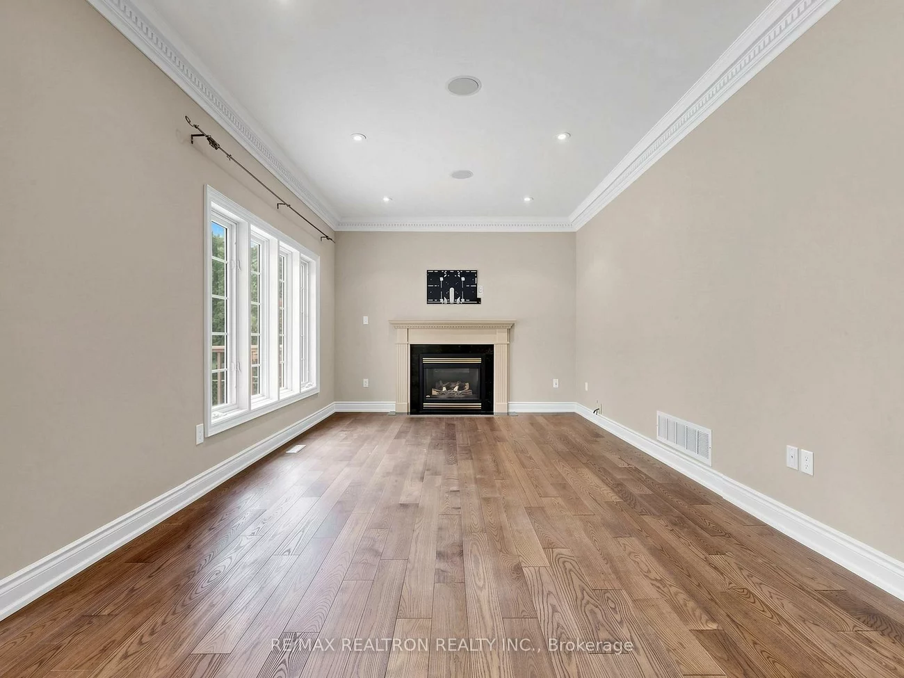 75, Langtry, Uplands, Vaughan