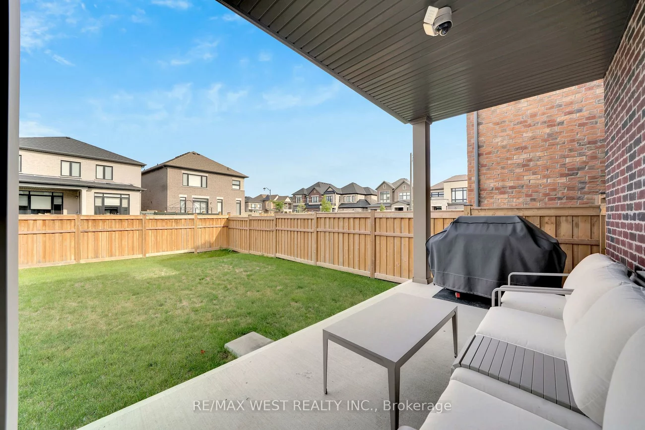 201, Bellefond, Kleinburg, Vaughan