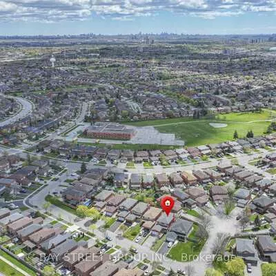 146, Cabinet, West Woodbridge, Vaughan