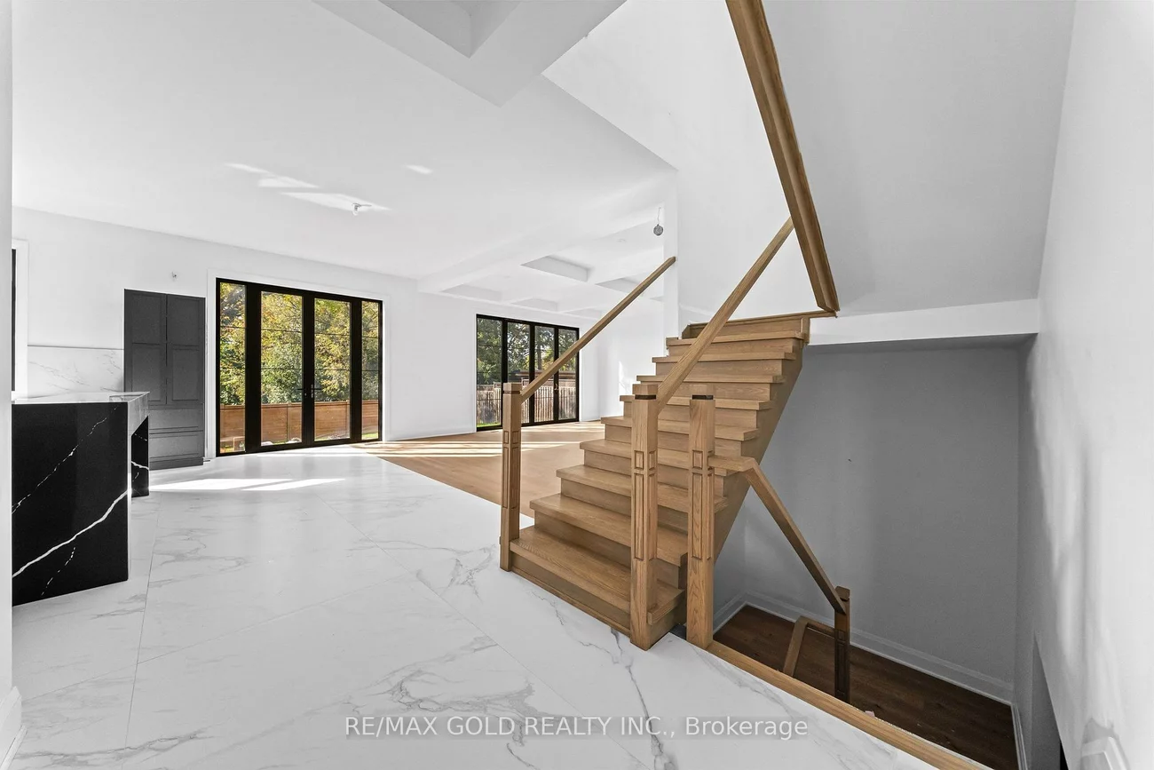 15, Mckenzie, Vaughan Grove, Vaughan