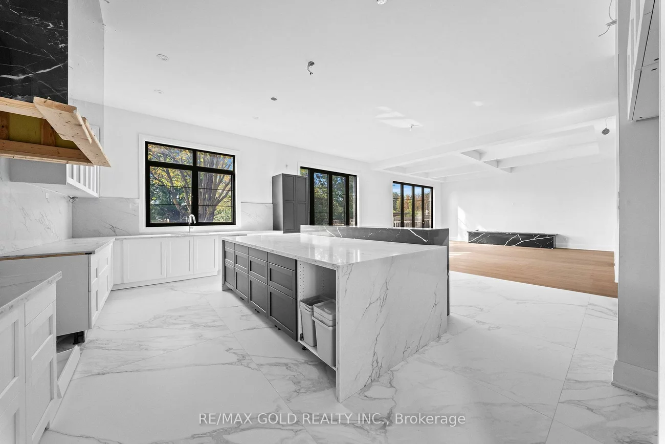 15, Mckenzie, Vaughan Grove, Vaughan
