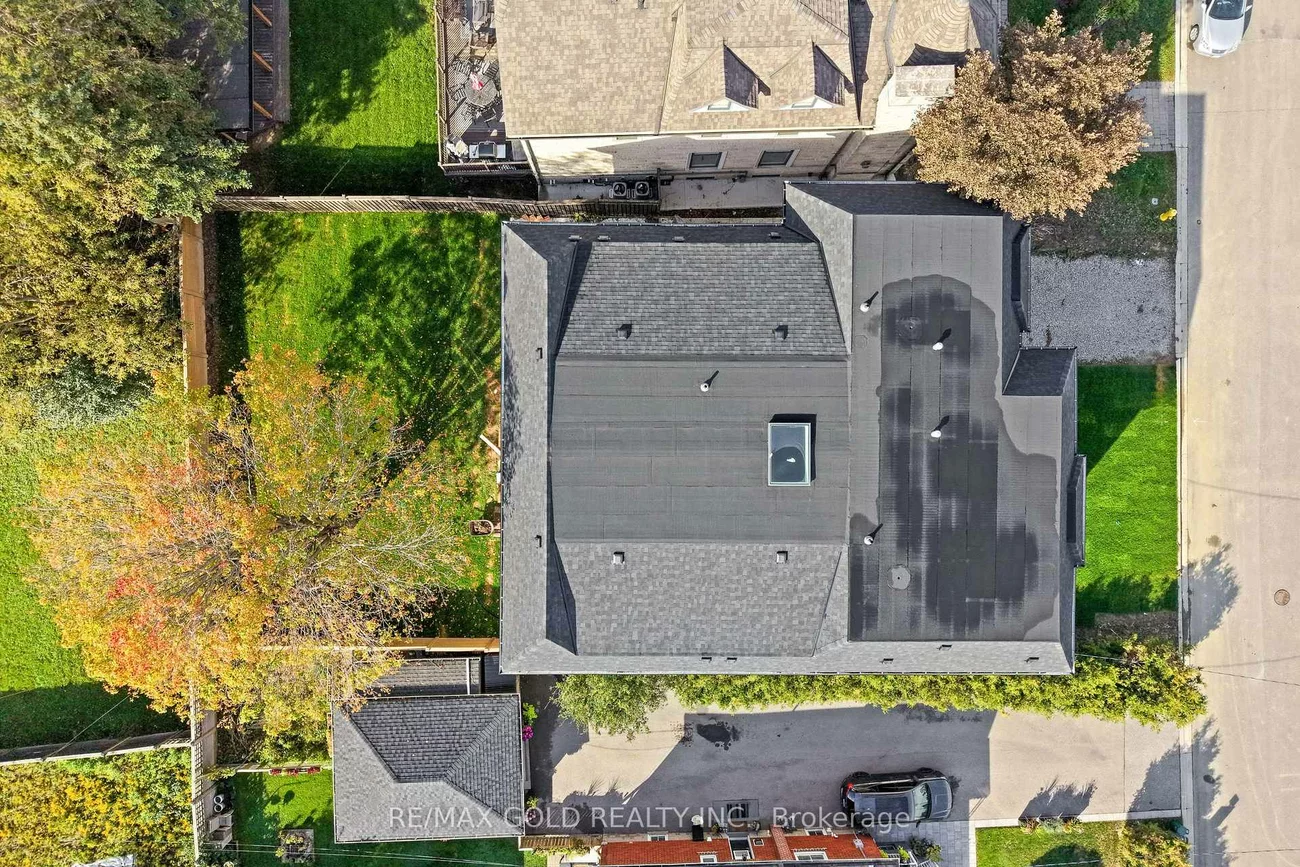 15, Mckenzie, Vaughan Grove, Vaughan