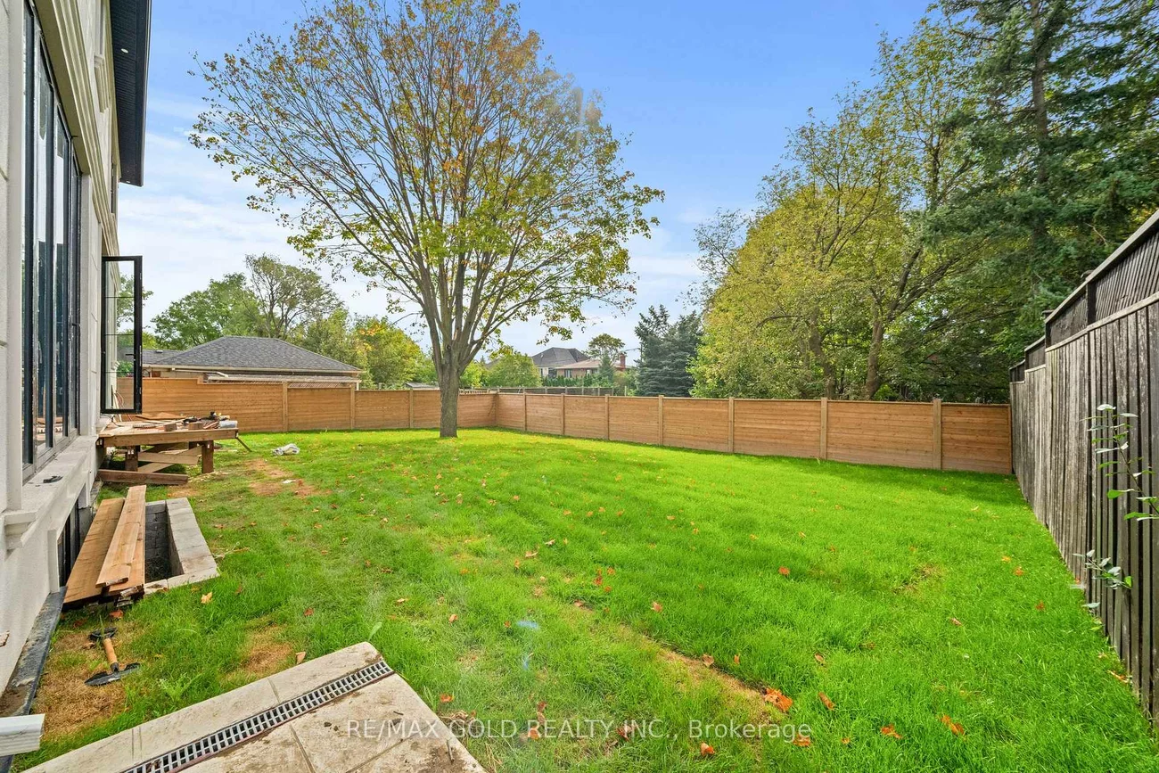 15, Mckenzie, Vaughan Grove, Vaughan