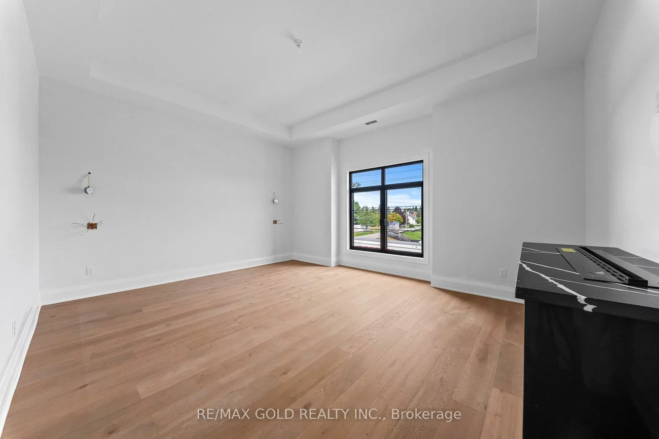 15, Mckenzie, Vaughan Grove, Vaughan
