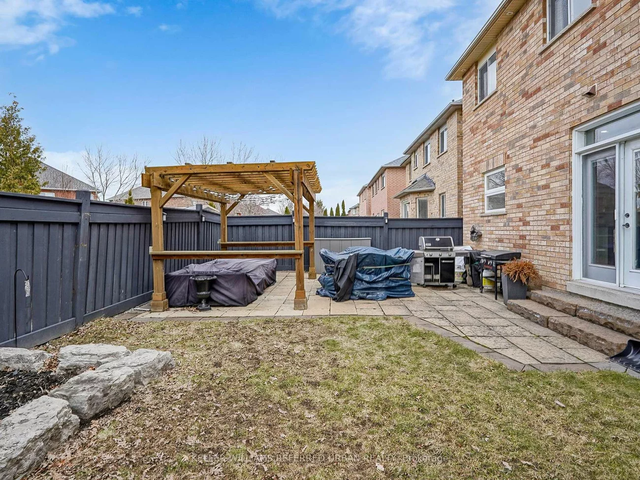208, Maria Antonia, Vellore Village, Vaughan
