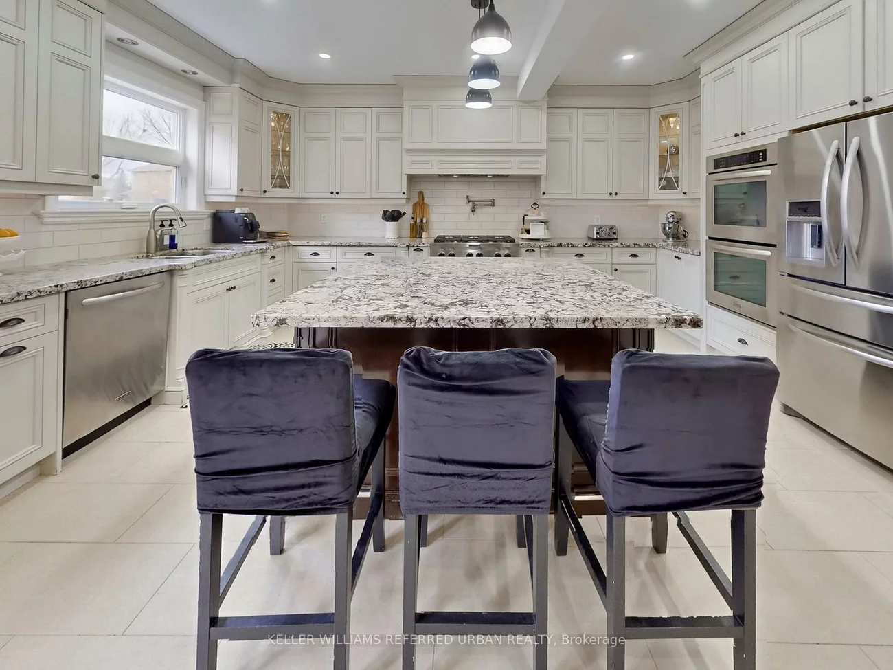 208, Maria Antonia, Vellore Village, Vaughan