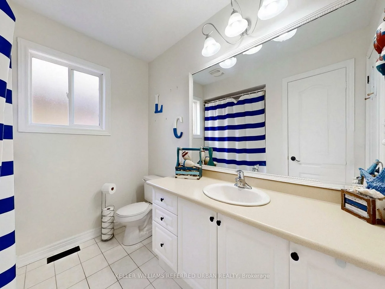 208, Maria Antonia, Vellore Village, Vaughan
