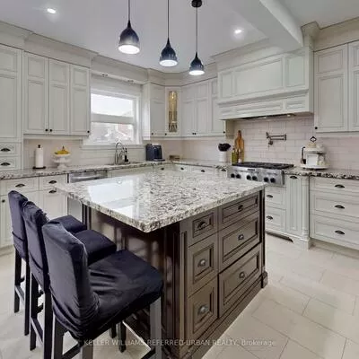 208, Maria Antonia, Vellore Village, Vaughan