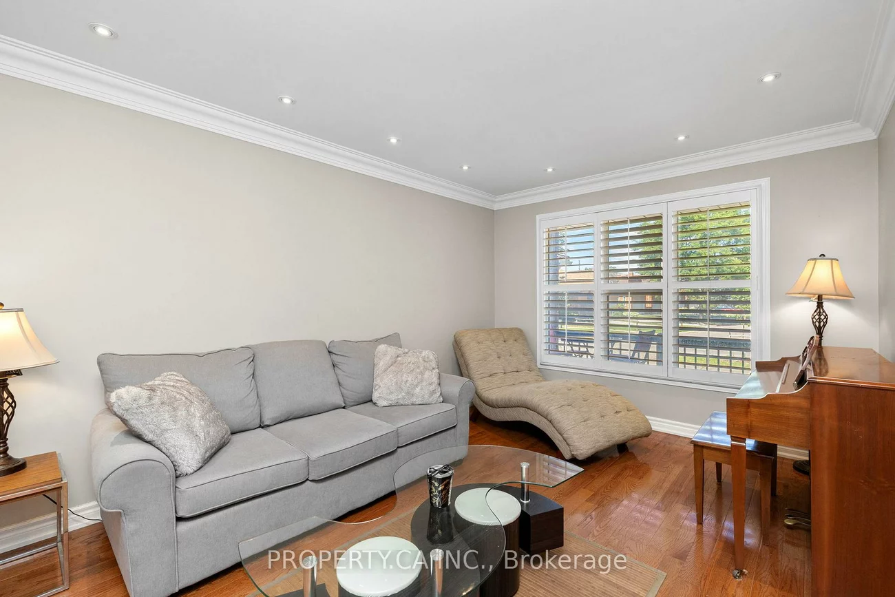 235, Brownridge, Brownridge, Vaughan