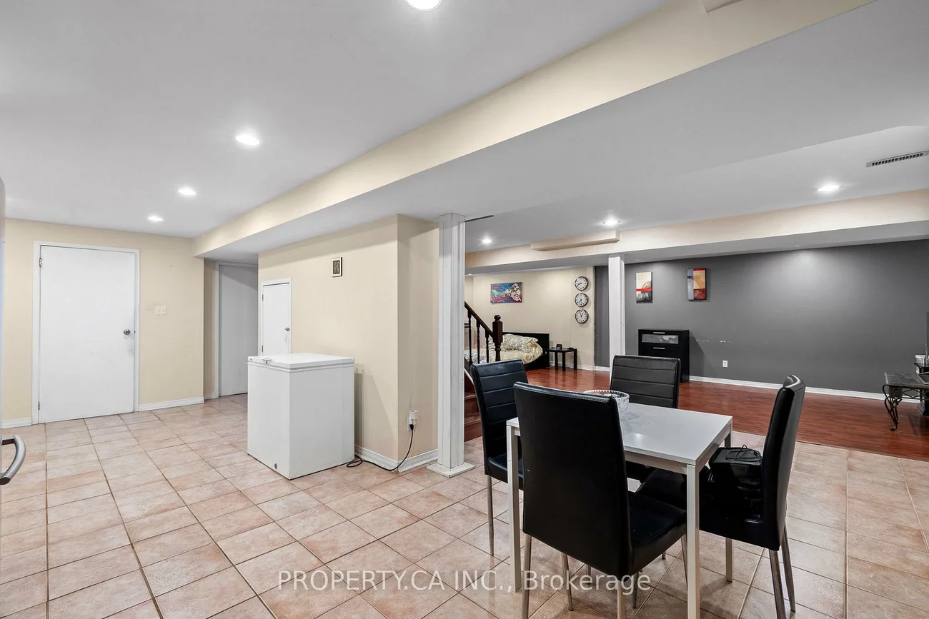 235, Brownridge, Brownridge, Vaughan