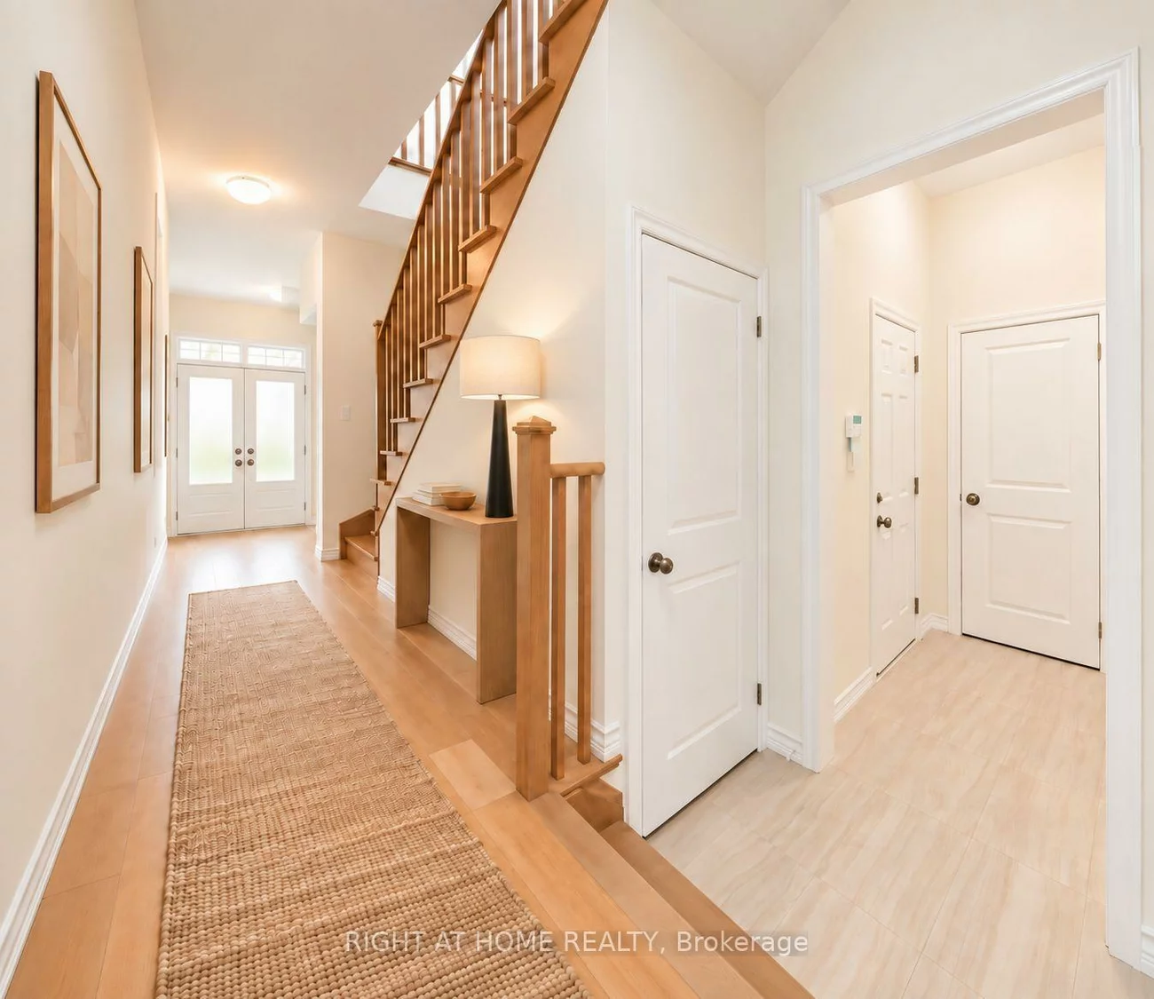24, Singhampton, Kleinburg, Vaughan