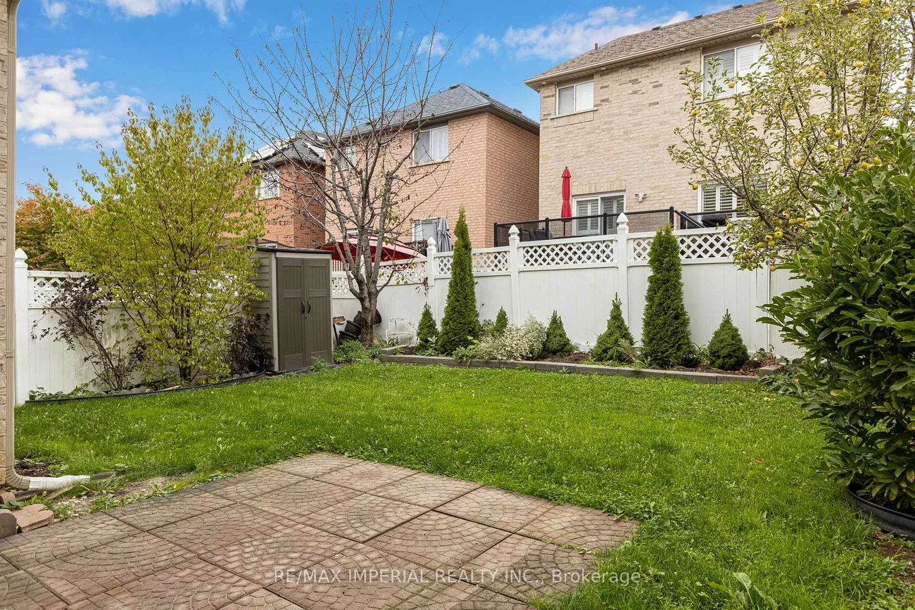 44, Hawkview, Vellore Village, Vaughan