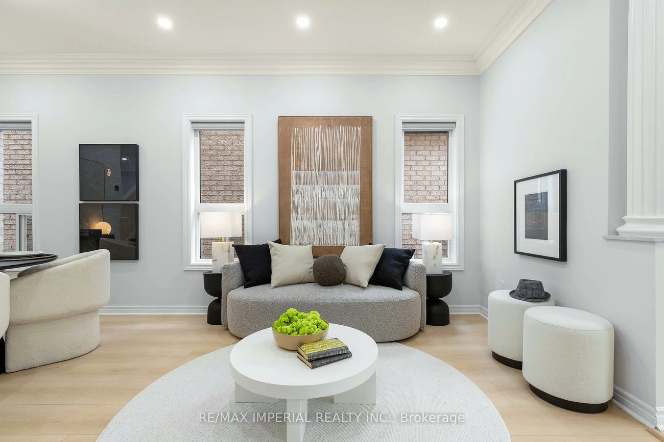 44, Hawkview, Vellore Village, Vaughan