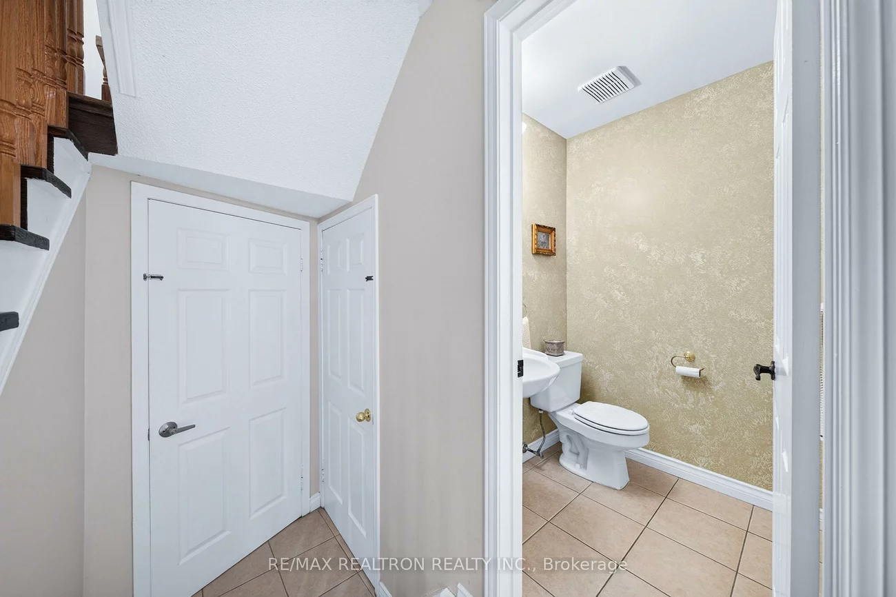 160, Conley, Lakeview Estates, Vaughan