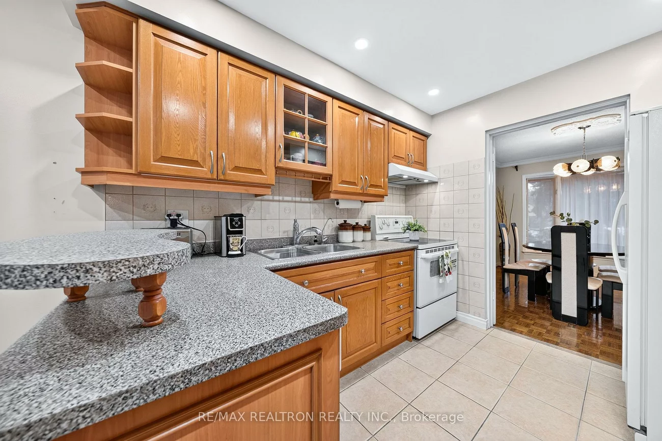 160, Conley, Lakeview Estates, Vaughan