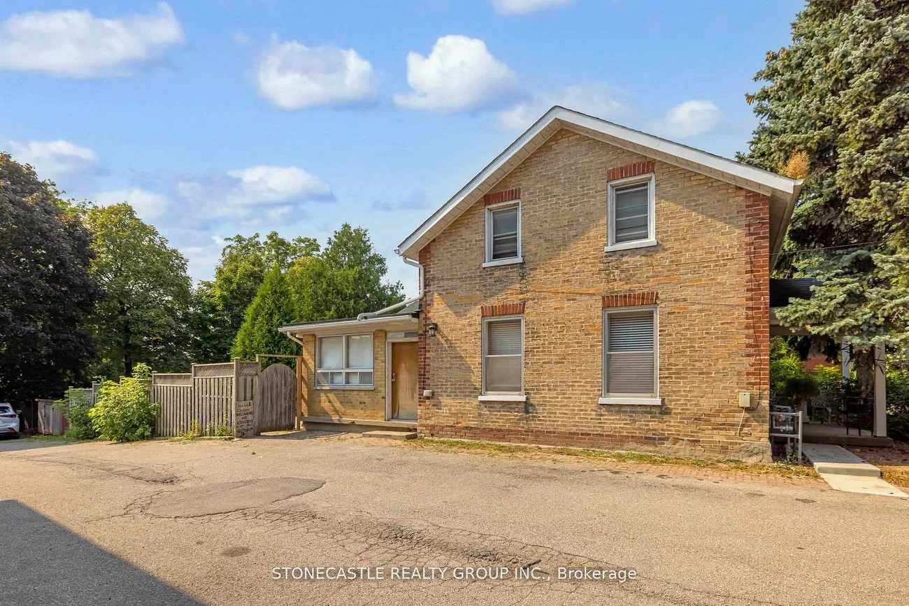 2321, Major Mackenzie, Maple, Vaughan