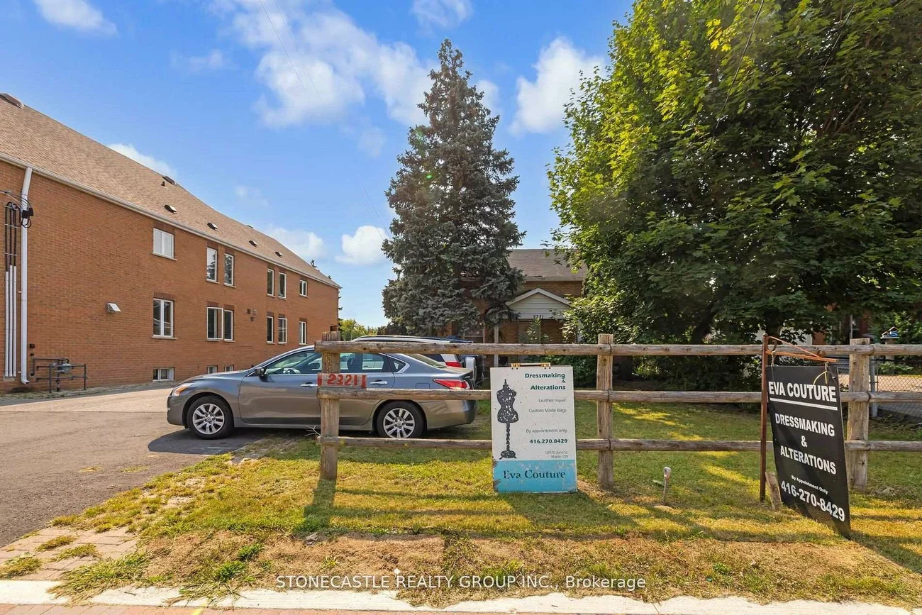 2321, Major Mackenzie, Maple, Vaughan