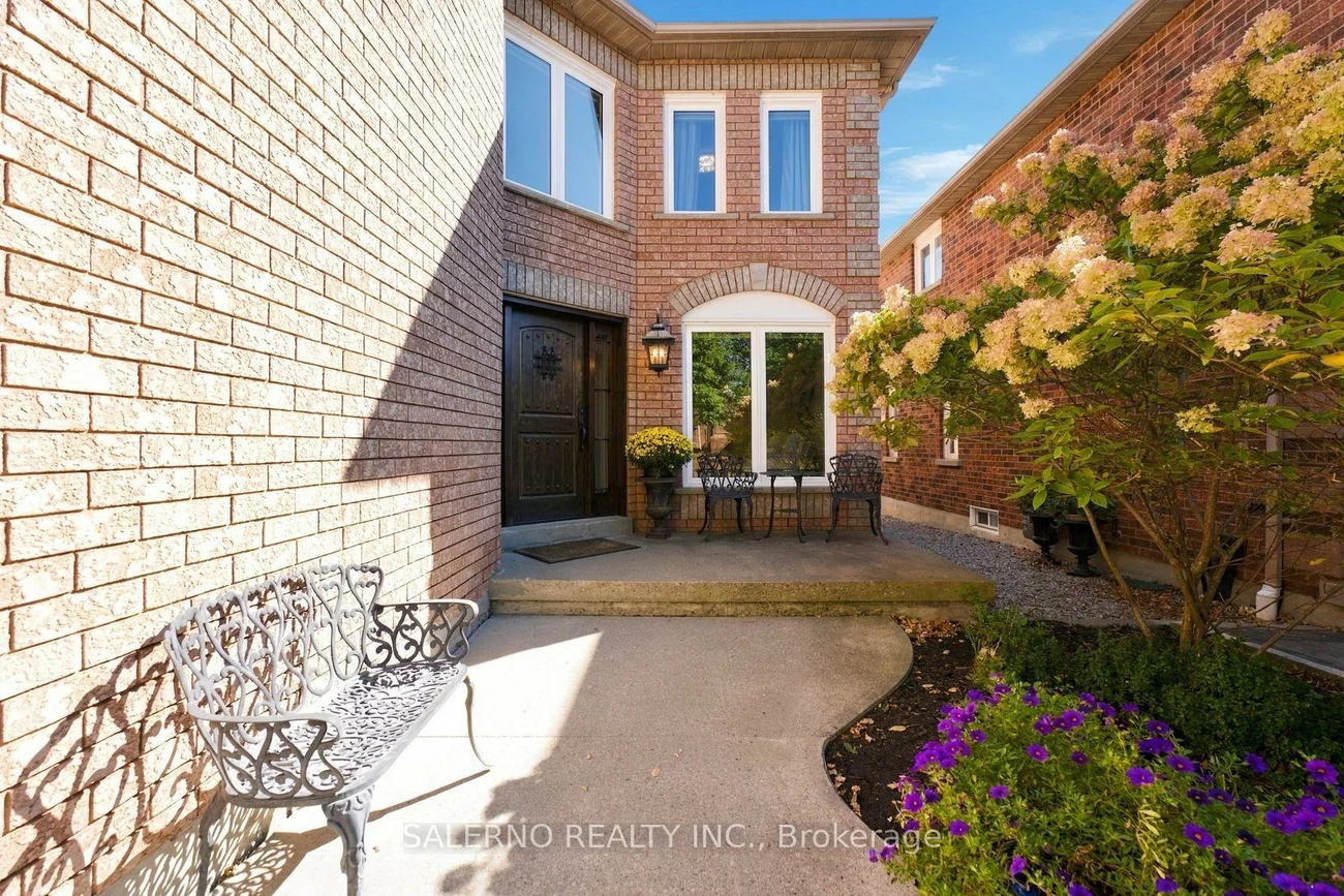 192, Veneto, Vaughan Grove, Vaughan
