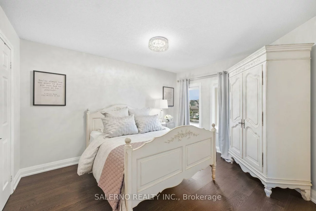 192, Veneto, Vaughan Grove, Vaughan