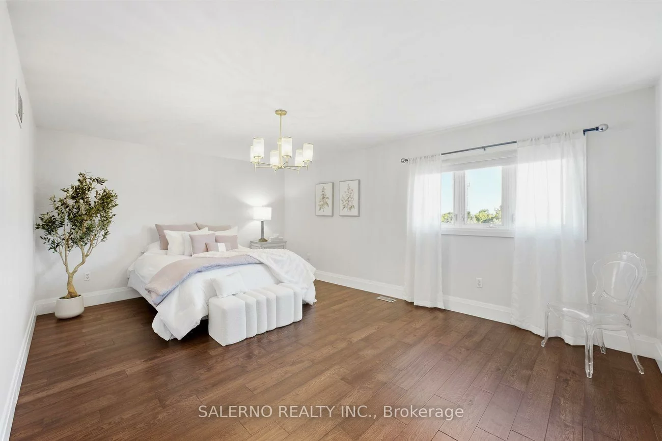 192, Veneto, Vaughan Grove, Vaughan