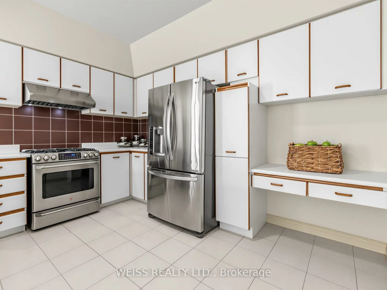 238, Bourbon, East Woodbridge, Vaughan